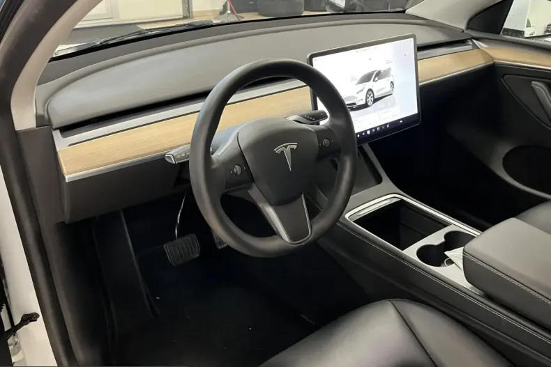 Tesla Model Y din 2022 cu 69.855 km - oferta TES212861 - foto 14