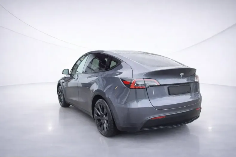 Tesla Model Y din 2022 cu 71.679 km - oferta TES212864 - foto 4