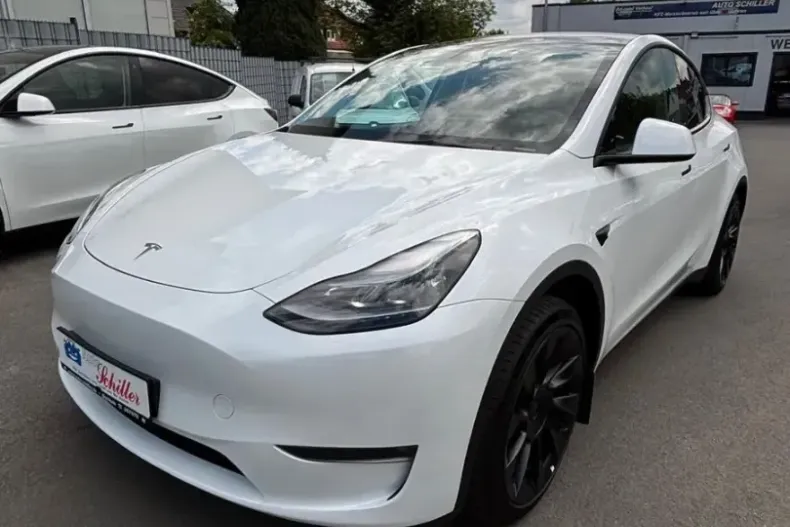 Tesla Model Y din 2023 cu 50.000 km - oferta TES212866 - foto 1