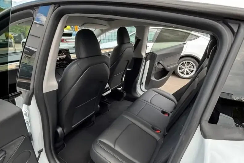 Tesla Model Y din 2023 cu 50.000 km - oferta TES212866 - foto 15