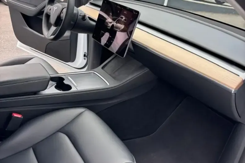 Tesla Model Y din 2023 cu 50.000 km - oferta TES212866 - foto 20