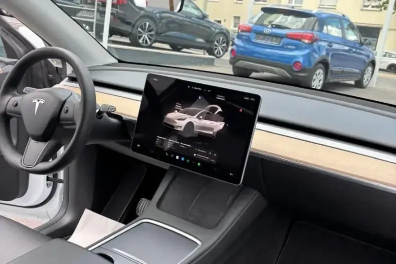 Tesla Model Y din 2023 cu 50.000 km - oferta TES212866 - foto 21