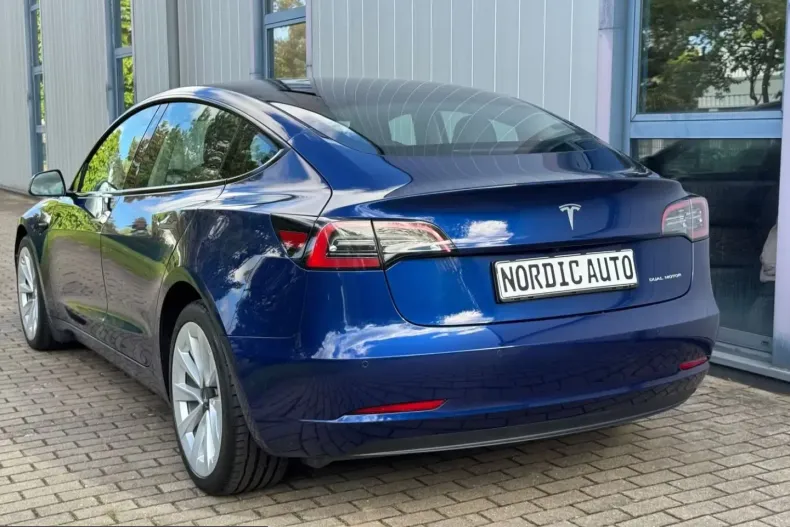 Tesla Model 3 din 2022 cu 10.000 km - oferta TES212871 - foto 4