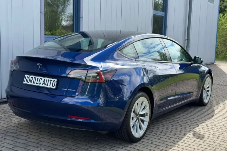 Tesla Model 3 din 2022 cu 10.000 km - oferta TES212871 - foto 6