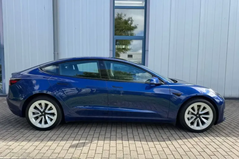 Tesla Model 3 din 2022 cu 10.000 km - oferta TES212871 - foto 8
