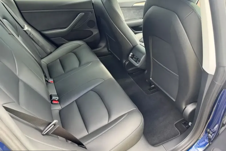 Tesla Model 3 din 2022 cu 10.000 km - oferta TES212871 - foto 13