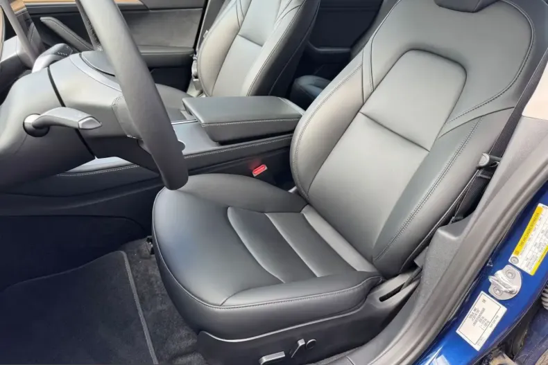 Tesla Model 3 din 2022 cu 10.000 km - oferta TES212871 - foto 24
