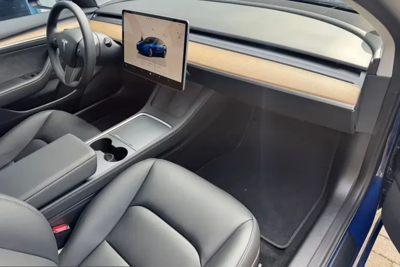 Tesla Model 3 din 2022 cu 10.000 km - oferta TES212871 - foto 25