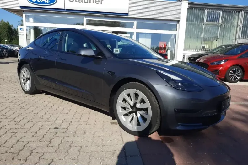 Tesla Model 3 din 2026 cu 10 km - oferta TES212872 - foto 3