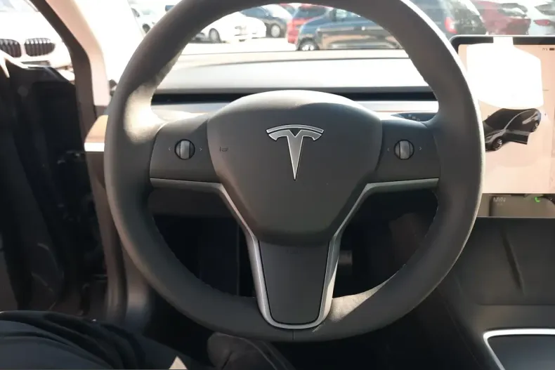Tesla Model 3 din 2026 cu 10 km - oferta TES212872 - foto 12