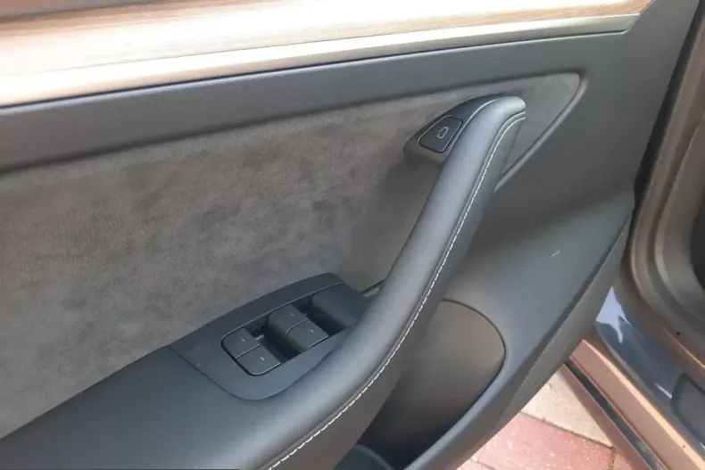 Tesla Model 3 din 2026 cu 10 km - oferta TES212872 - foto 18