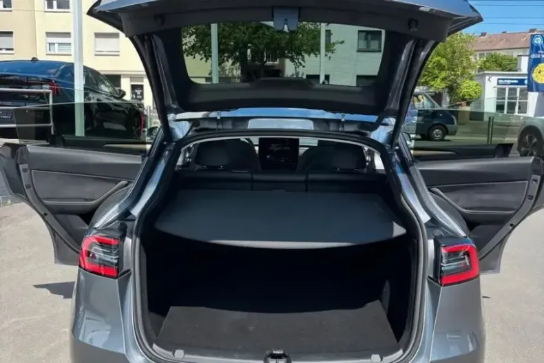 Tesla Model Y din 2022 cu 72.300 km - oferta TES212879 - foto 8