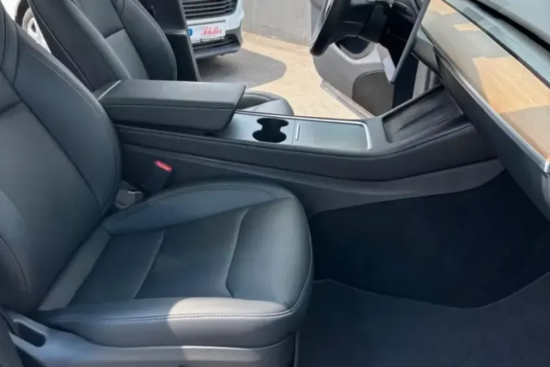 Tesla Model Y din 2022 cu 72.300 km - oferta TES212879 - foto 16
