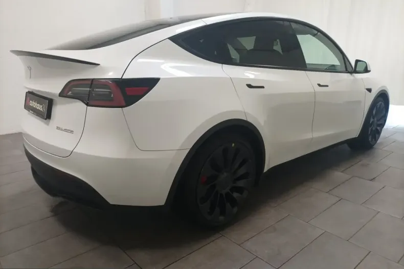 Tesla Model Y din 2023 cu 49.565 km - oferta TES212882 - foto 4