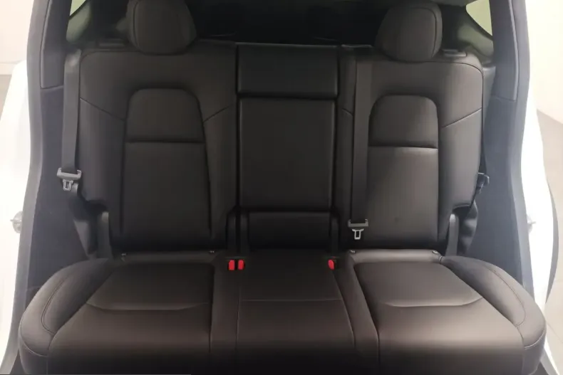 Tesla Model Y din 2023 cu 49.565 km - oferta TES212882 - foto 15
