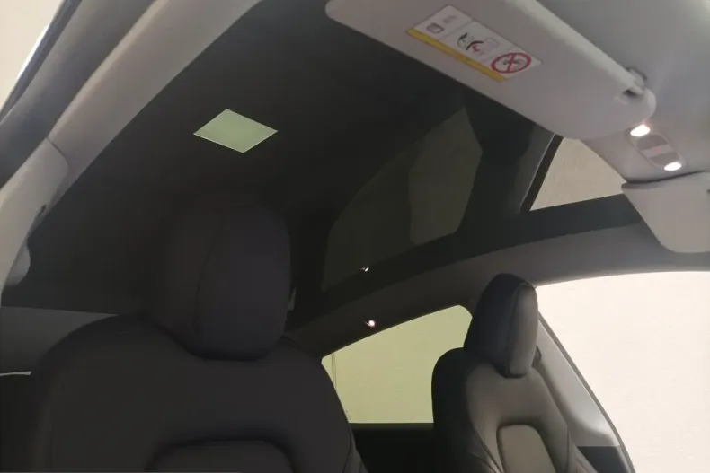 Tesla Model Y din 2023 cu 49.565 km - oferta TES212882 - foto 16