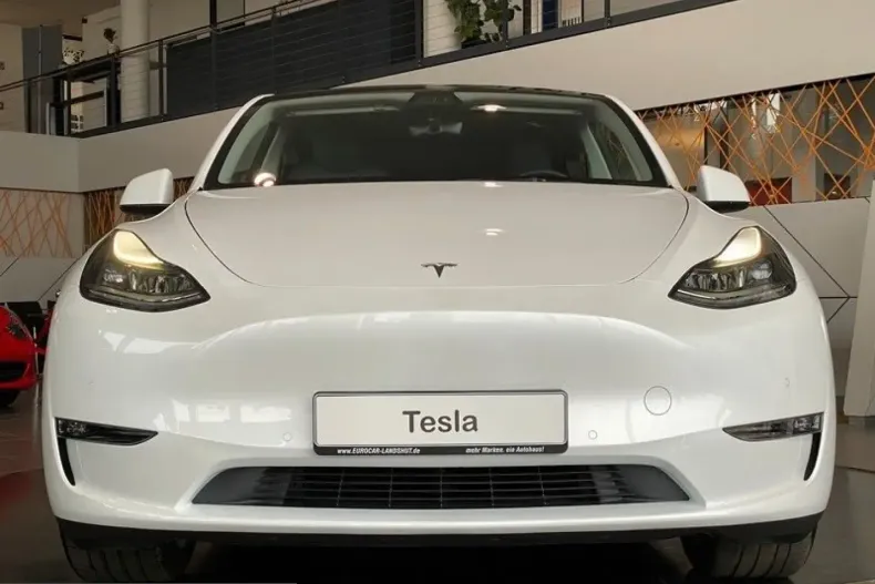 Tesla Model Y din 2022 cu 62.283 km - oferta TES212883 - foto 20