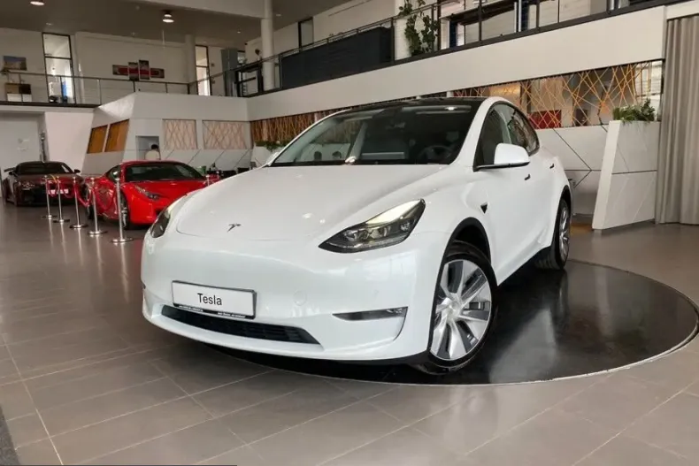 Tesla Model Y din 2022 cu 62.283 km - oferta TES212883 - foto 28