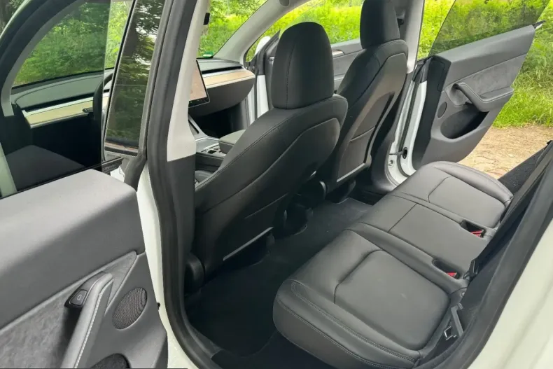Tesla Model Y din 2022 cu 64.500 km - oferta TES212885 - foto 8