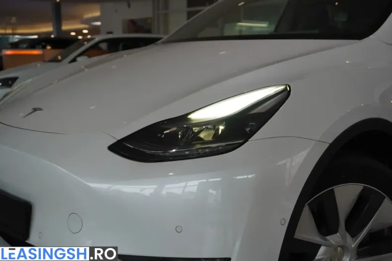Tesla Model Y din 2022 cu 40.490 km - oferta TES212886 - foto 4