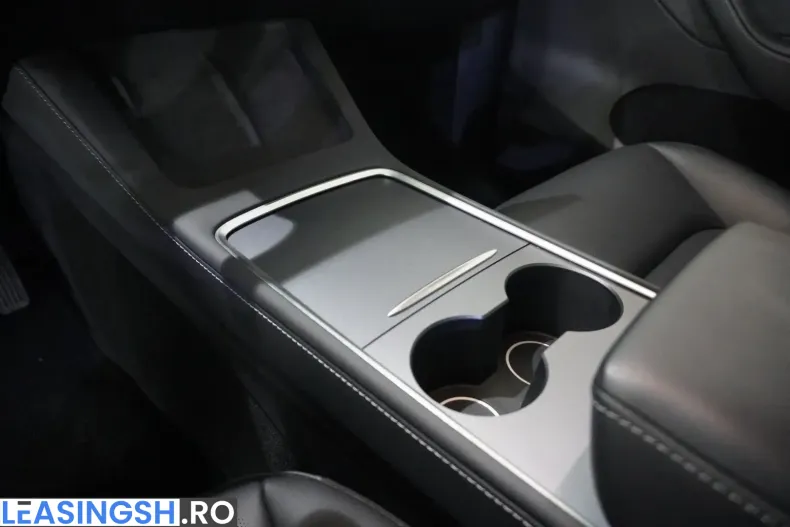 Tesla Model Y din 2022 cu 40.490 km - oferta TES212886 - foto 31