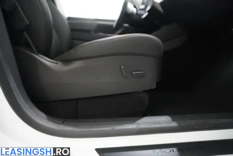 Tesla Model Y din 2022 cu 40.490 km - oferta TES212886 - foto 41