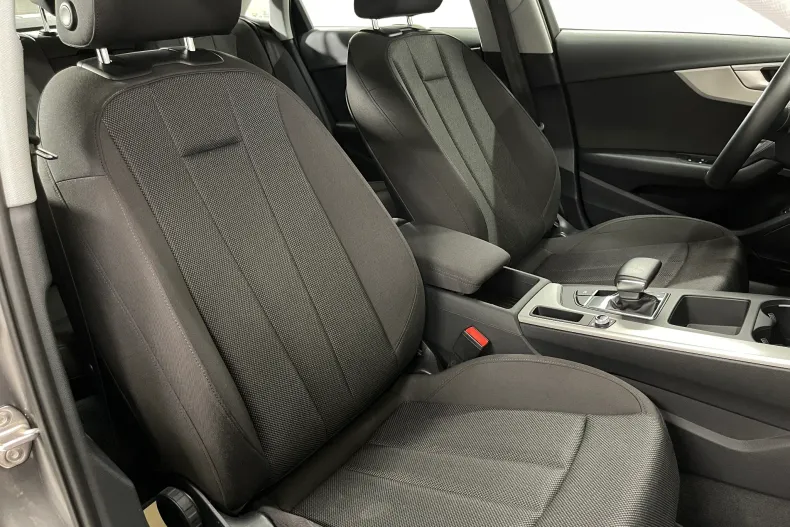 Audi A4 din 2022 cu 71.977 km - oferta AUD212905 - foto 9