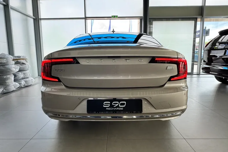 Volvo S90 din 2023 cu 28.000 km - oferta VOL212912 - foto 5