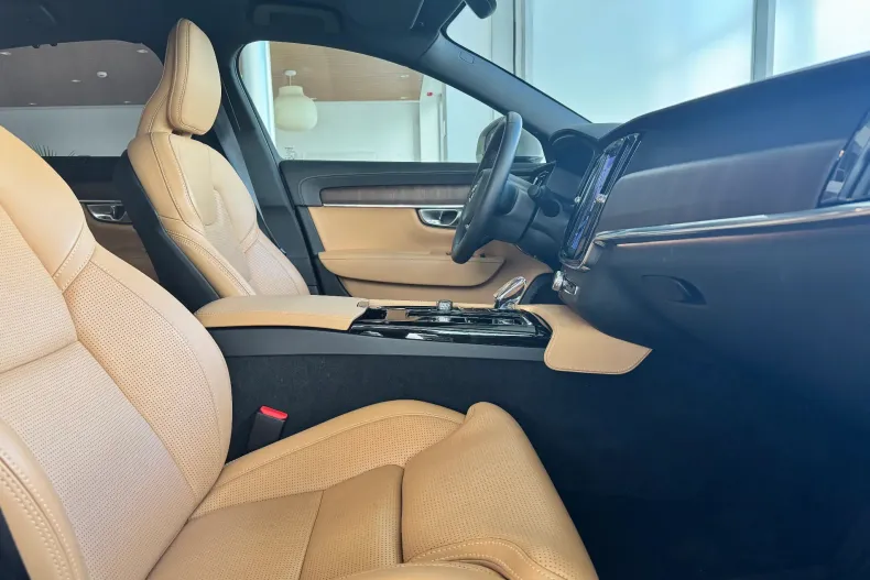 Volvo S90 din 2023 cu 28.000 km - oferta VOL212912 - foto 8