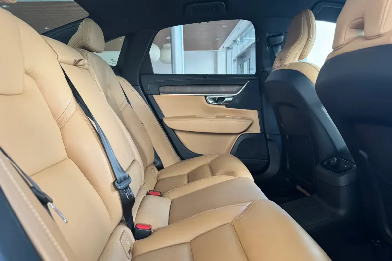 Volvo S90 din 2023 cu 28.000 km - oferta VOL212912 - foto 17