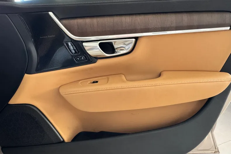 Volvo S90 din 2023 cu 28.000 km - oferta VOL212912 - foto 18