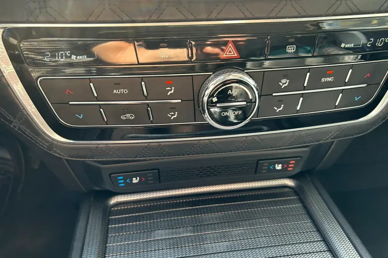 Ssangyong REXTON din 2023 cu 47.400 km - oferta SSA212919 - foto 25