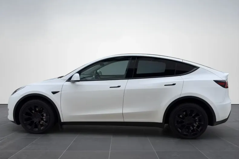 Tesla Model Y din 2022 cu 22.500 km - oferta TES212957 - foto 3