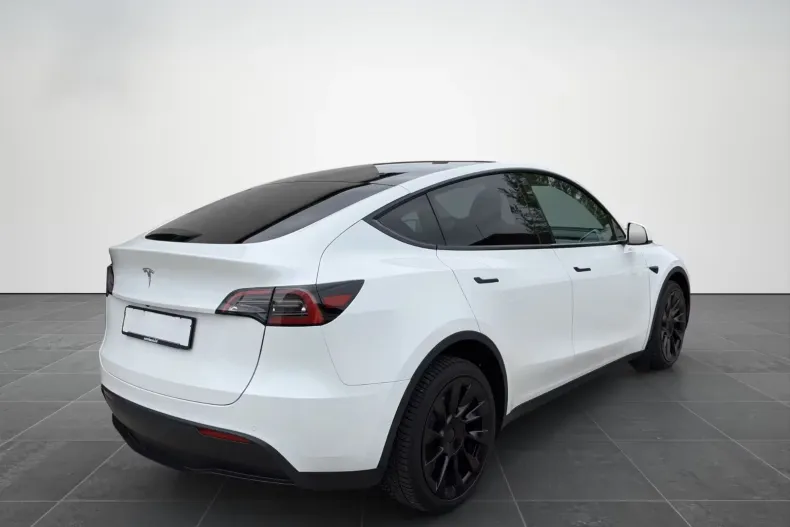 Tesla Model Y din 2022 cu 22.500 km - oferta TES212957 - foto 6