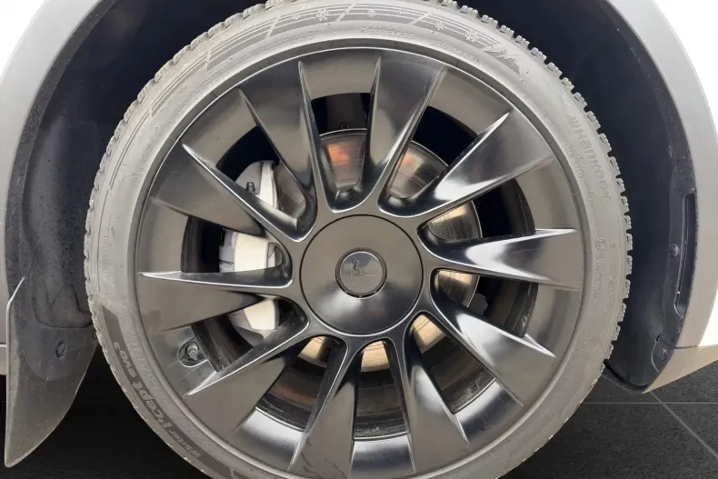 Tesla Model Y din 2022 cu 22.500 km - oferta TES212957 - foto 9