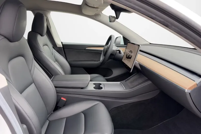 Tesla Model Y din 2022 cu 22.500 km - oferta TES212957 - foto 13