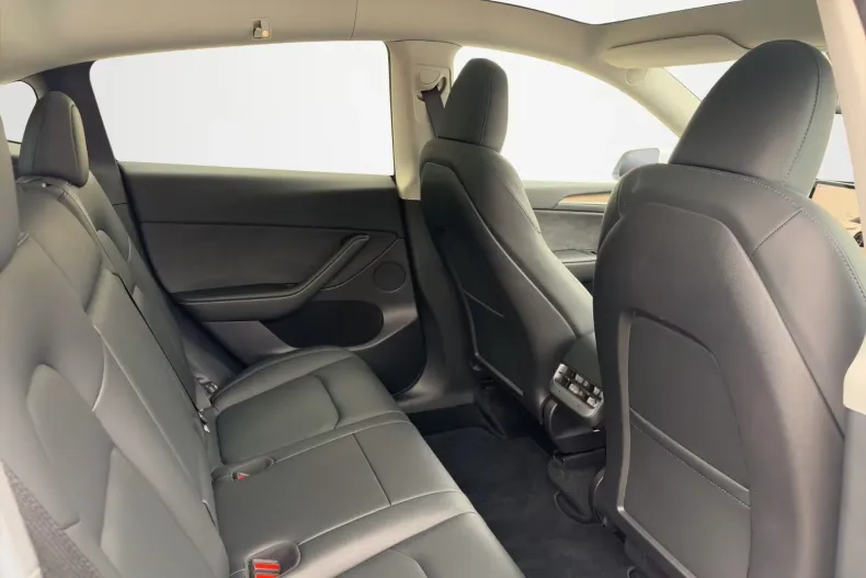 Tesla Model Y din 2022 cu 22.500 km - oferta TES212957 - foto 17