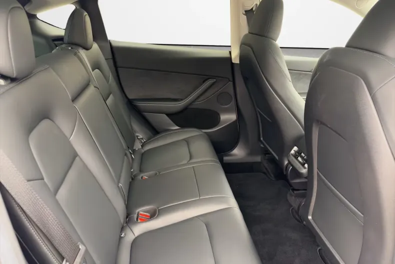 Tesla Model Y din 2022 cu 22.500 km - oferta TES212957 - foto 18