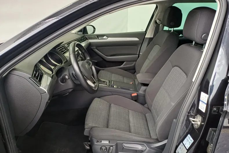Volkswagen Passat din 2022 cu 116.647 km - oferta VOL212961 - foto 6