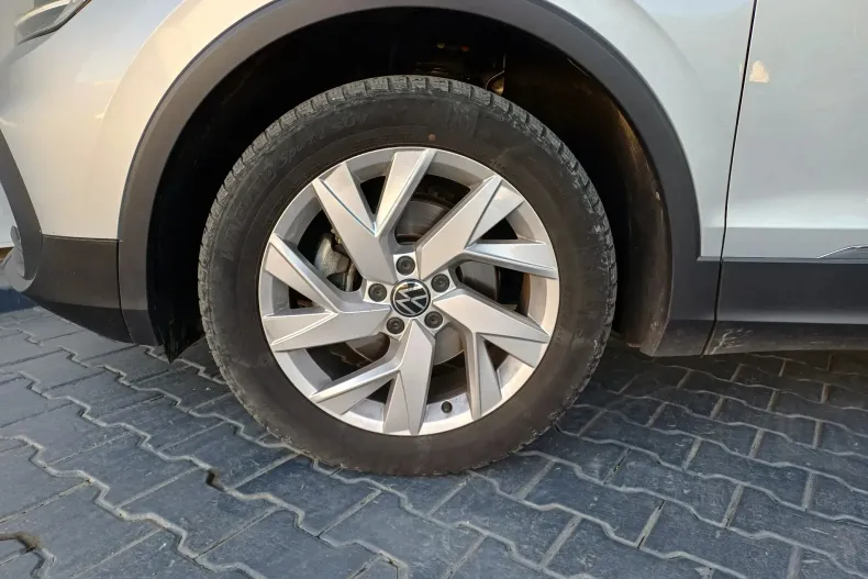 Volkswagen Tiguan din 2023 cu 63.300 km - oferta VOL212962 - foto 4