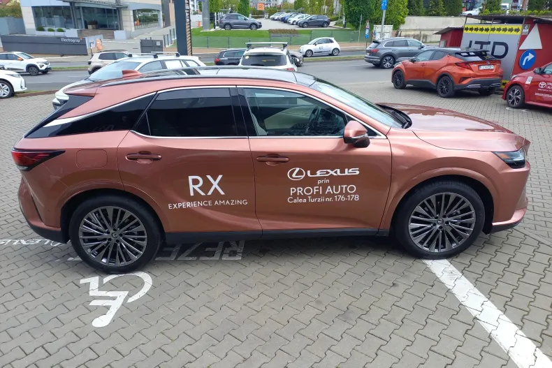Lexus Seria RX din 2025 cu 5.252 km - oferta LEX212969 - foto 10