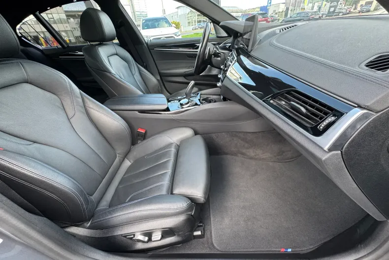 BMW 545e (Seria 5) din 2021 cu 76.105 km - oferta BMW212976 - foto 7