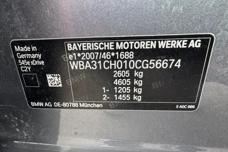 BMW 545e (Seria 5) din 2021 cu 76.105 km - oferta BMW212976 - foto 36