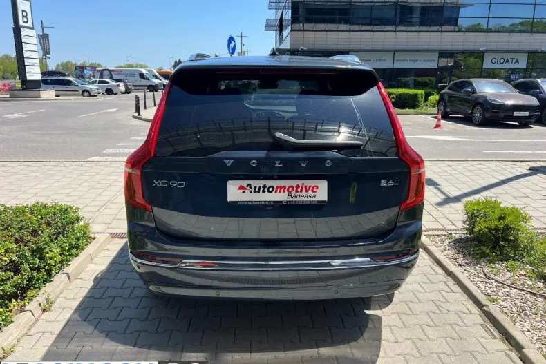 Volvo XC90 din 2023 cu 18.300 km - oferta VOL212977 - foto 4
