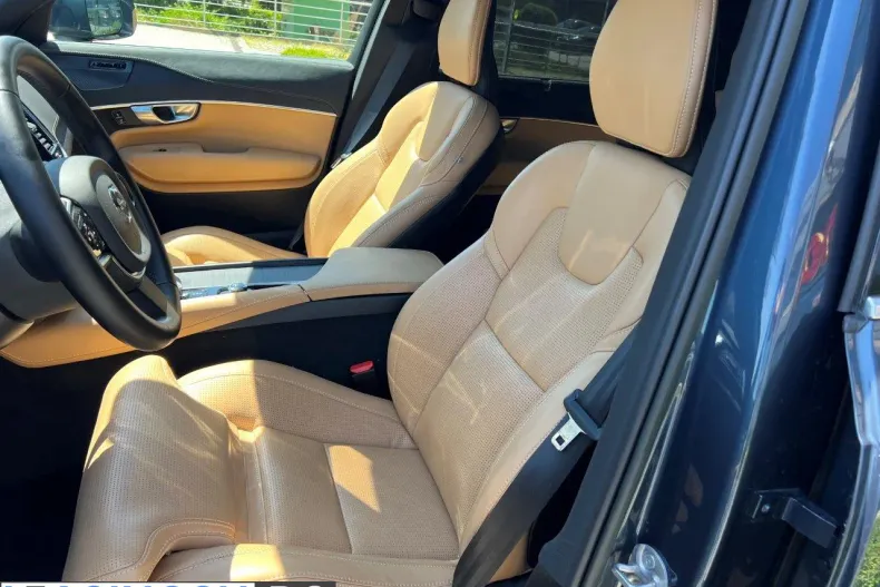 Volvo XC90 din 2023 cu 18.300 km - oferta VOL212977 - foto 8