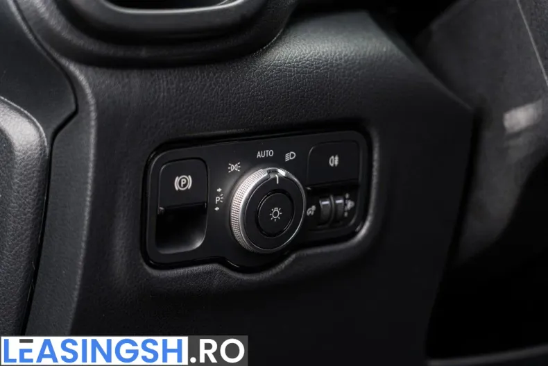 Mercedes-Benz Vito din 2025 cu 1 km - oferta MER212989 - foto 30