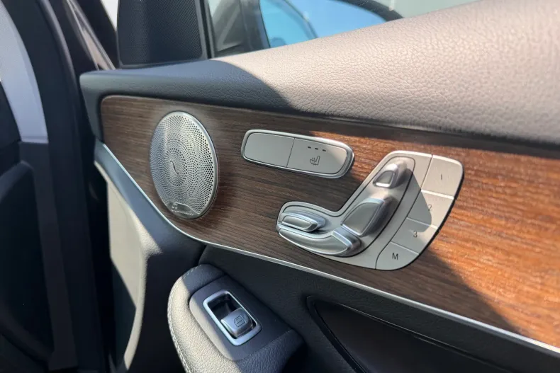 Mercedes-Benz GLC din 2021 cu 73.905 km - oferta MER213019 - foto 32