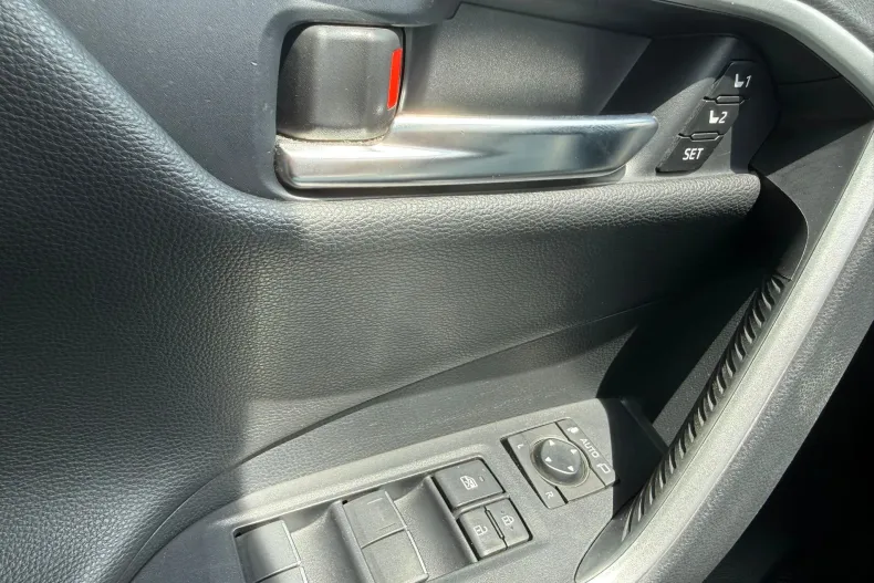 Toyota RAV4 din 2021 cu 33.021 km - oferta TOY213023 - foto 9