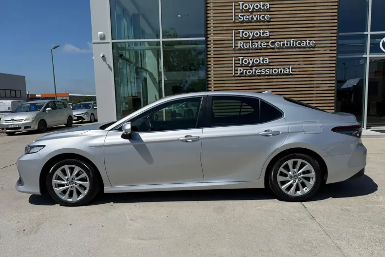 Toyota Camry din 2022 cu 71.559 km - oferta TOY213024 - foto 5