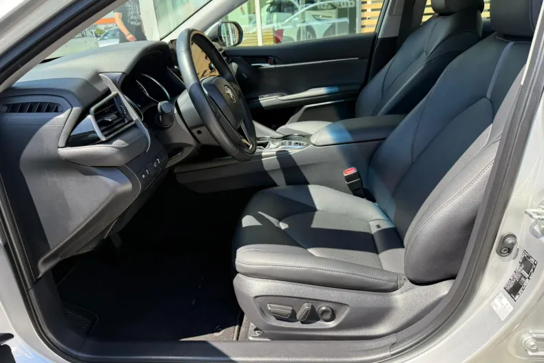 Toyota Camry din 2022 cu 71.559 km - oferta TOY213024 - foto 13